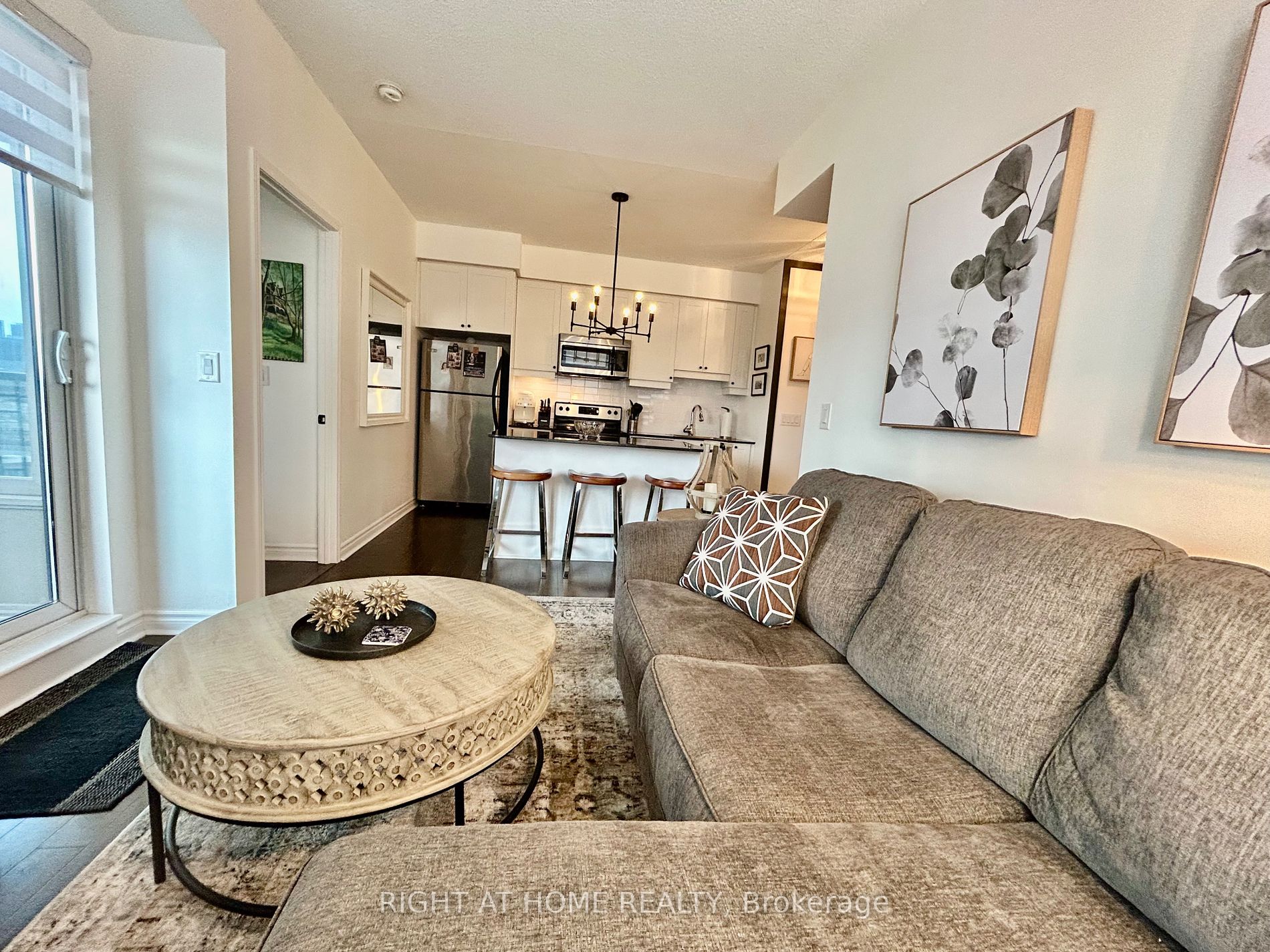 385 Prince Of Wales Dr 602