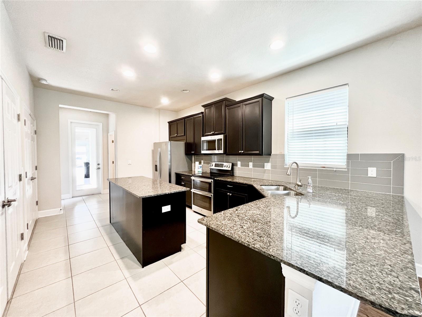 5828 Circa Fishhawk Boulevard