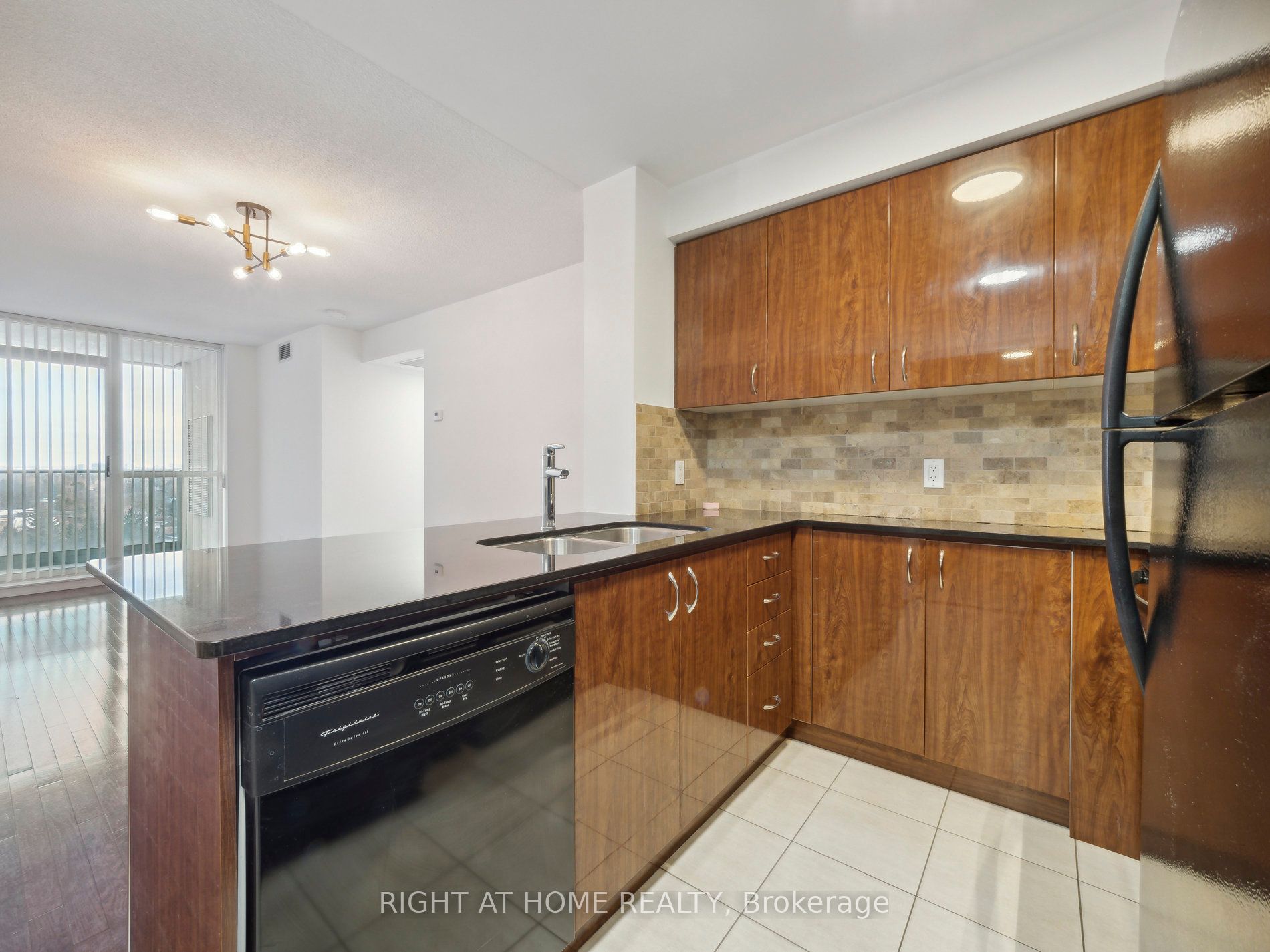 5791 Yonge St 1009