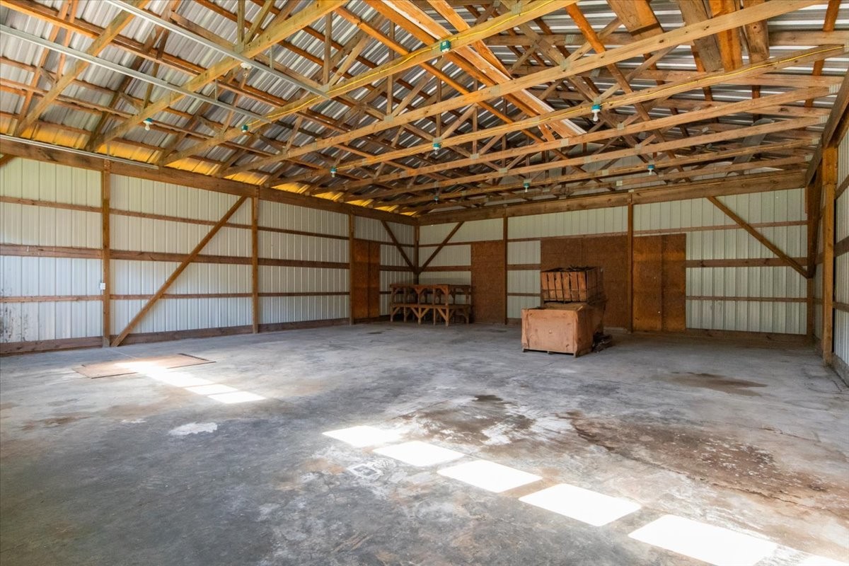 2440 Maple Grove Rd