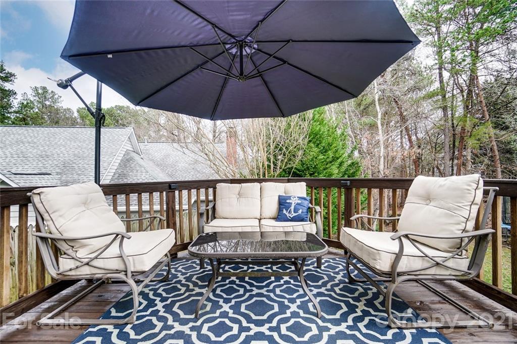 12058 Pelican Court