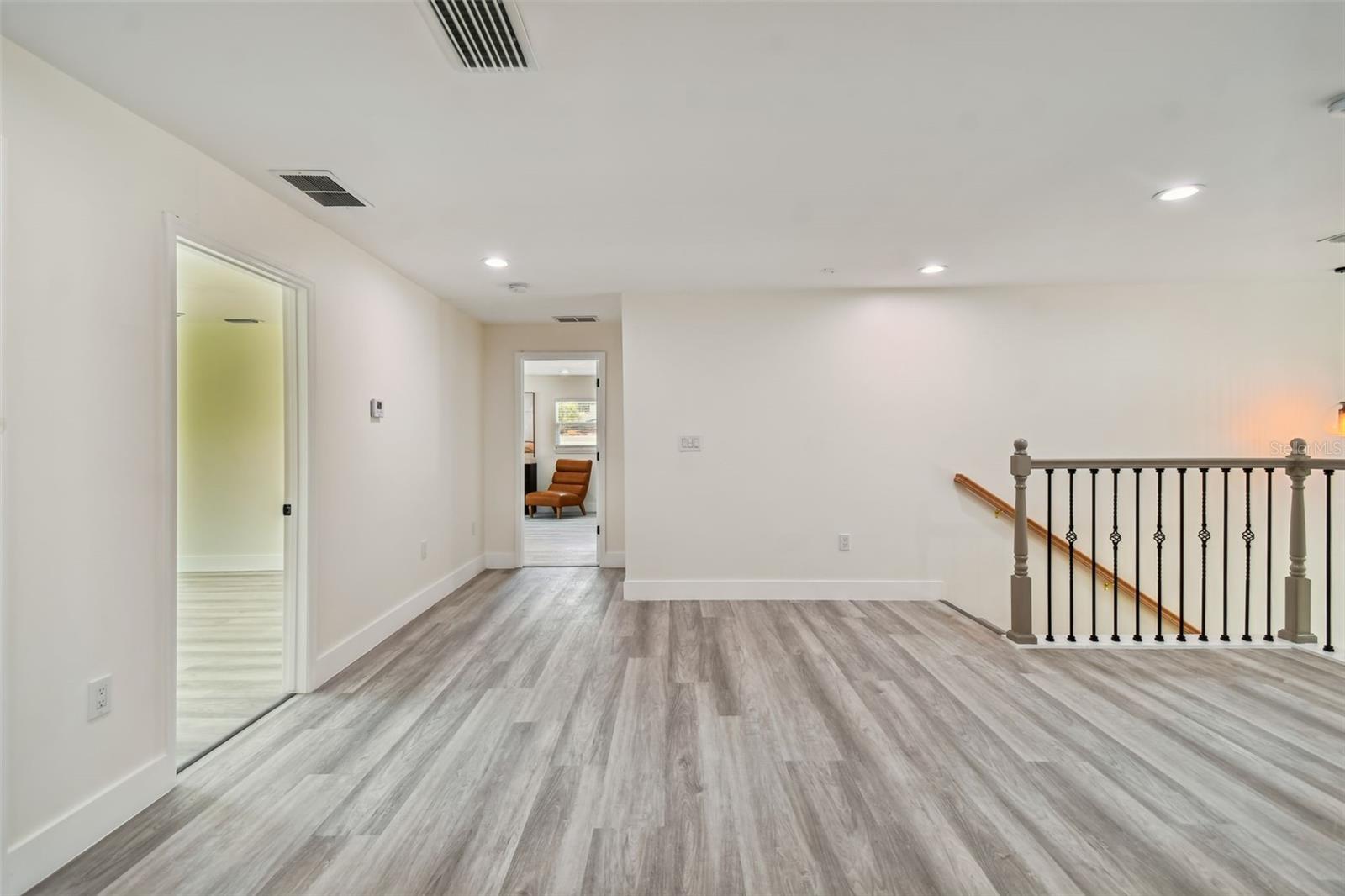 4910 W San Miguel Street