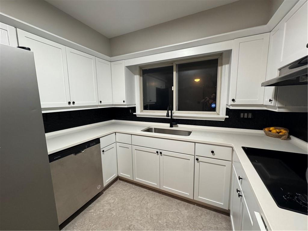 824 SW Pleasant Drive