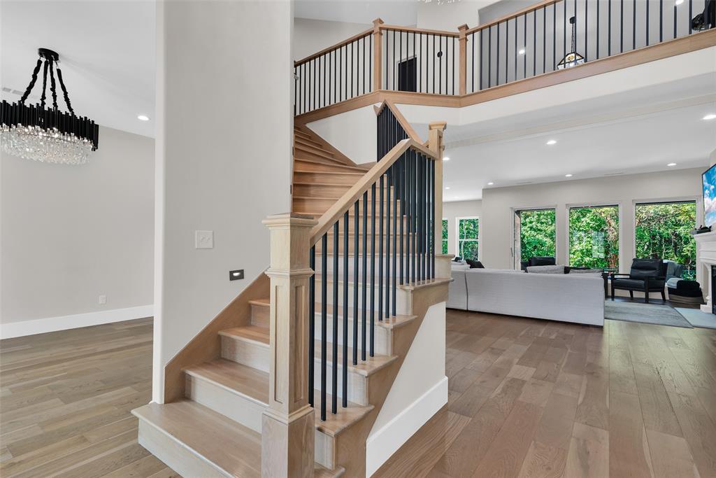 931 Waterloo Lake Drive