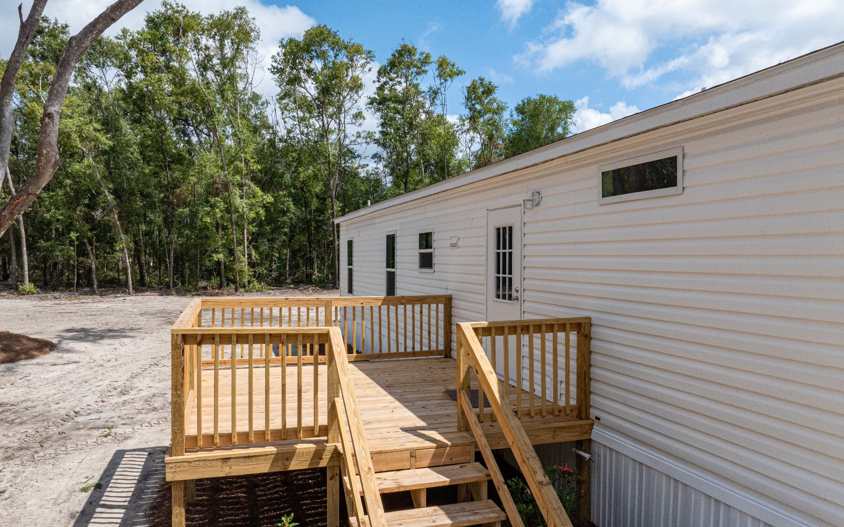 310 NE Weeping Willow Ln