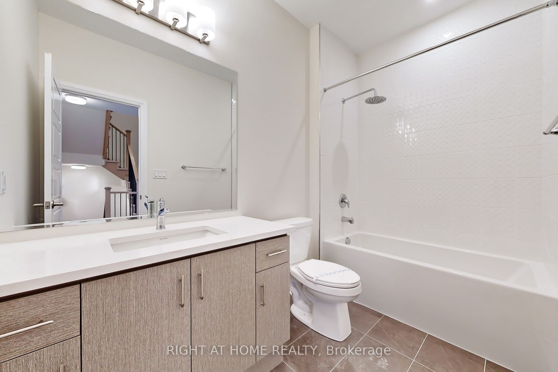 106 E Settlers Road Rd