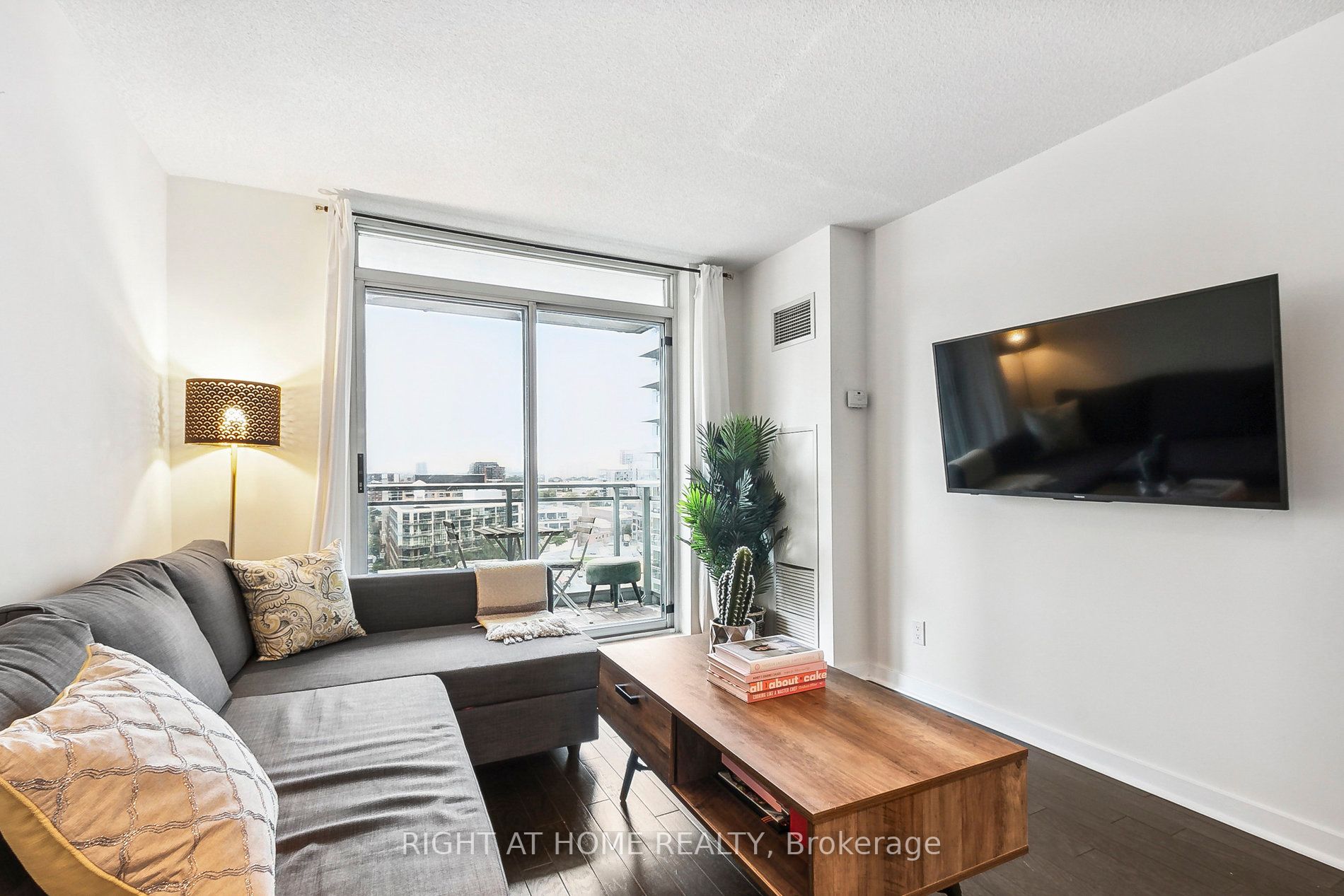 50 Lynn Williams St 1506