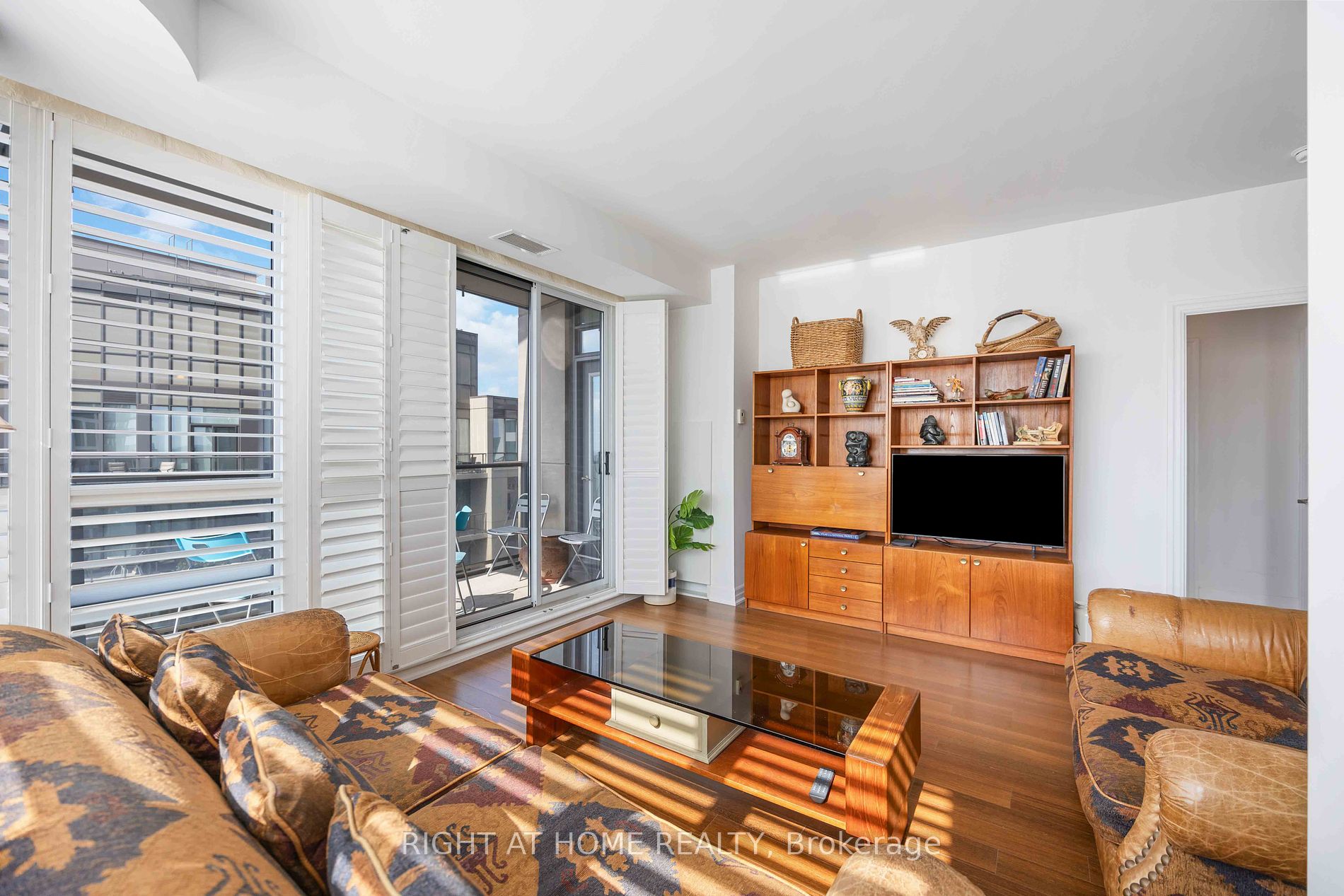 500 W St Clair Ave 1901