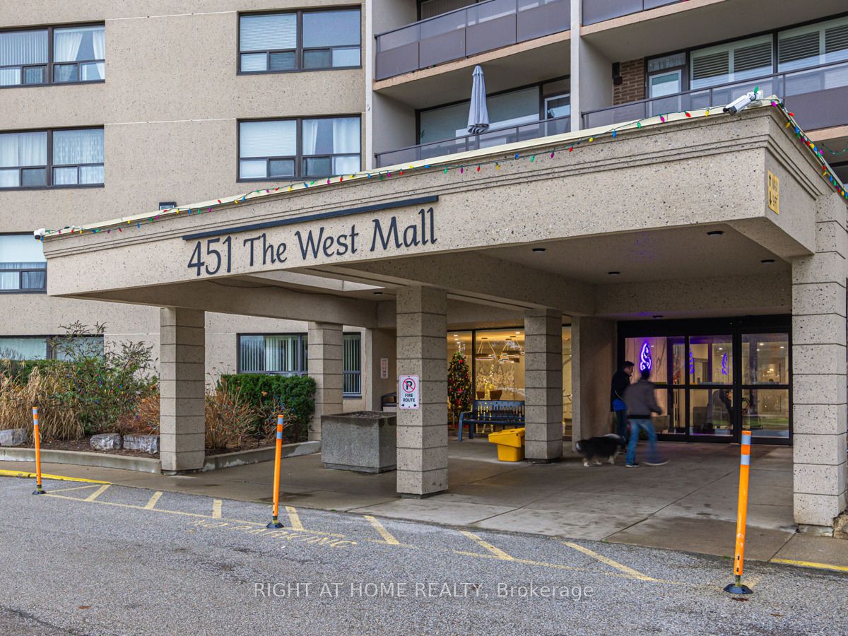 451 The West Mall 1016