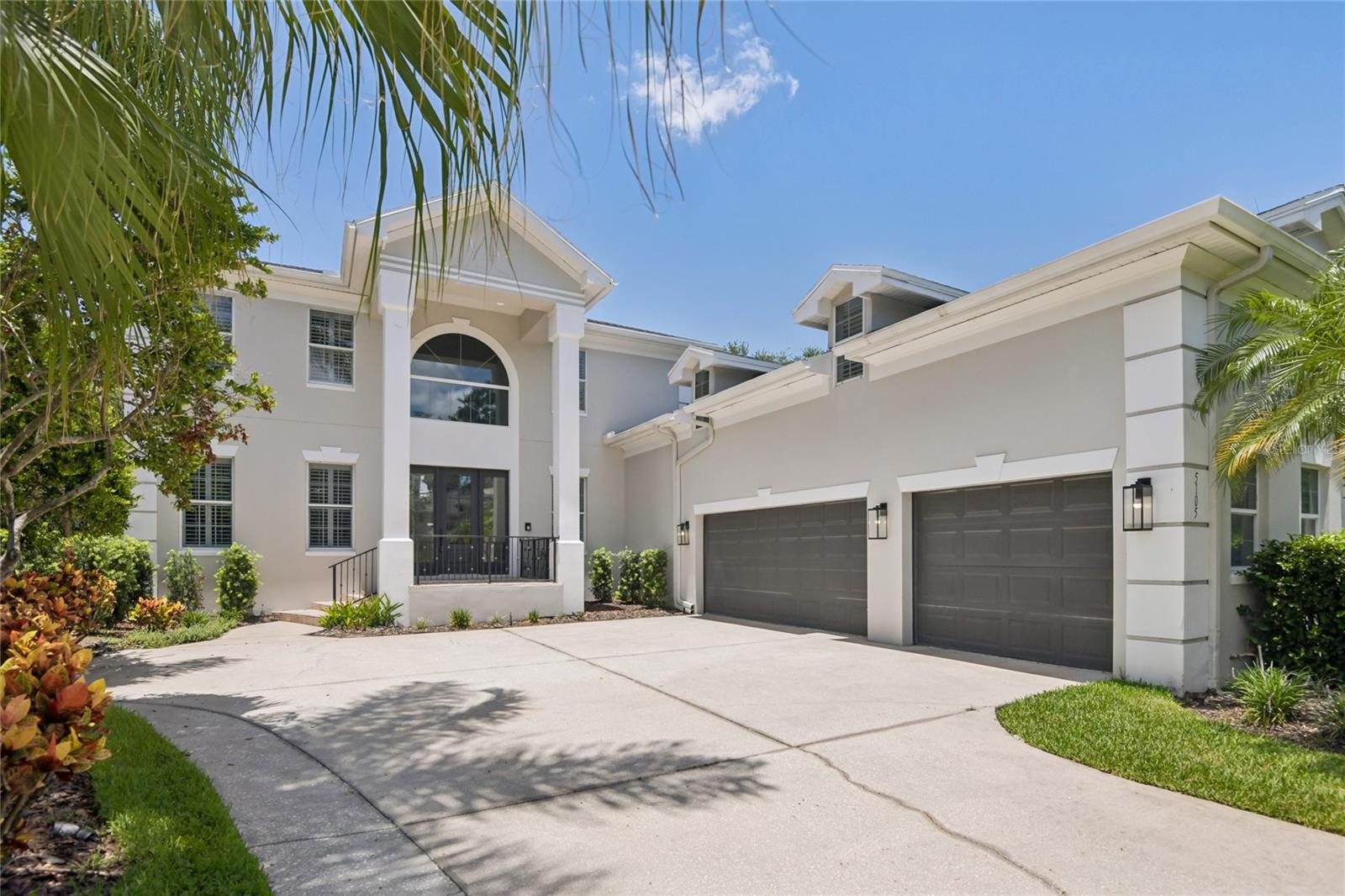 5105 W Neptune Way, Tampa, FL