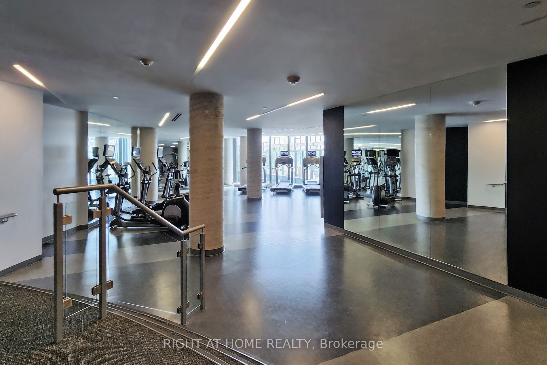 51 East Liberty St 1304