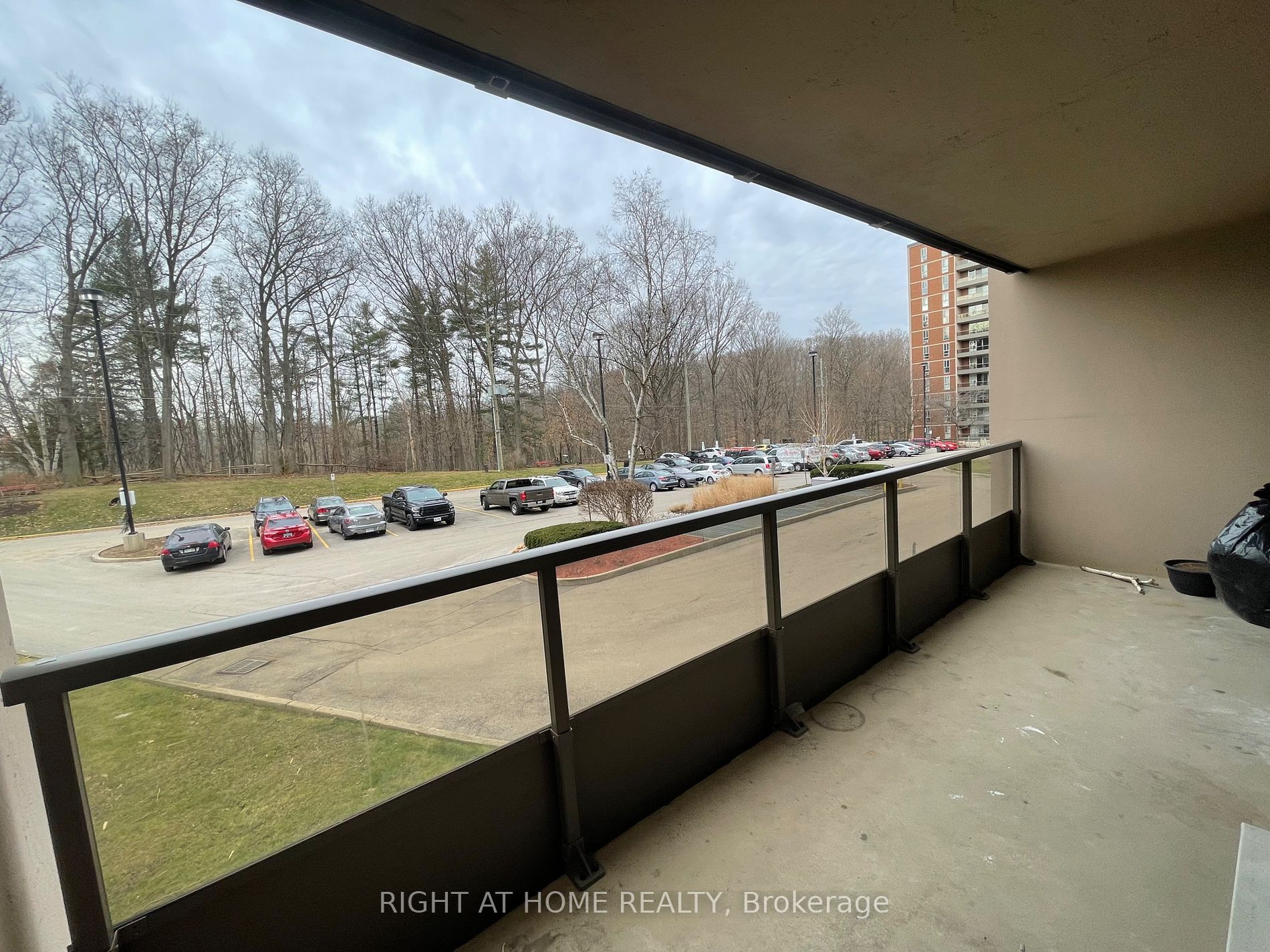 1966 W Main St 404