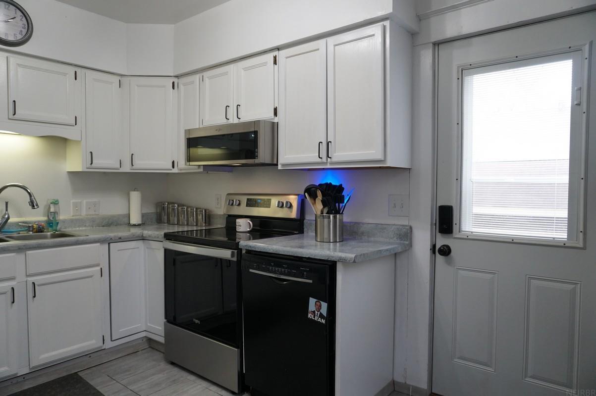 1420 Clark St Street