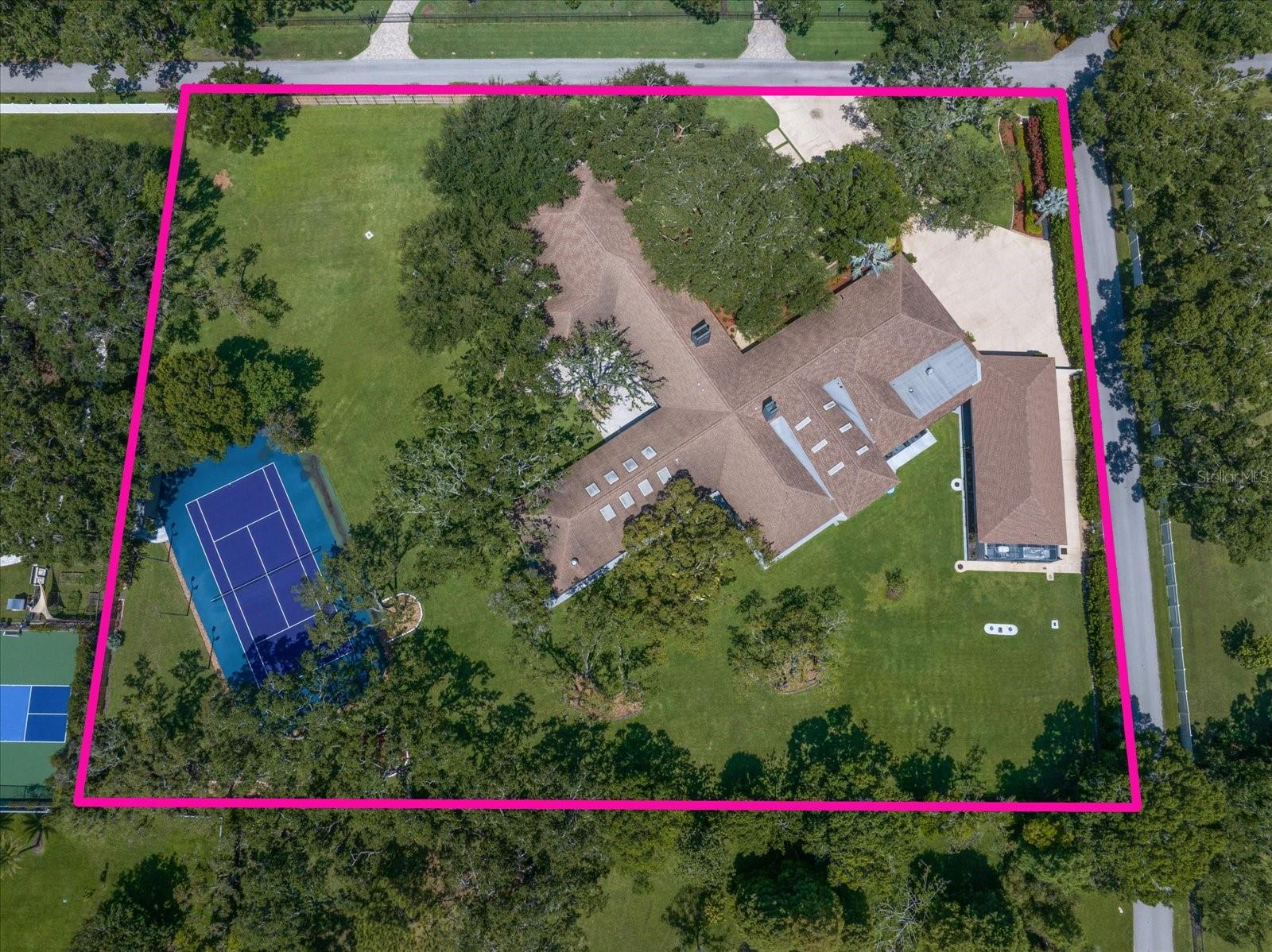 1835 Alicia Way, Clearwater, FL