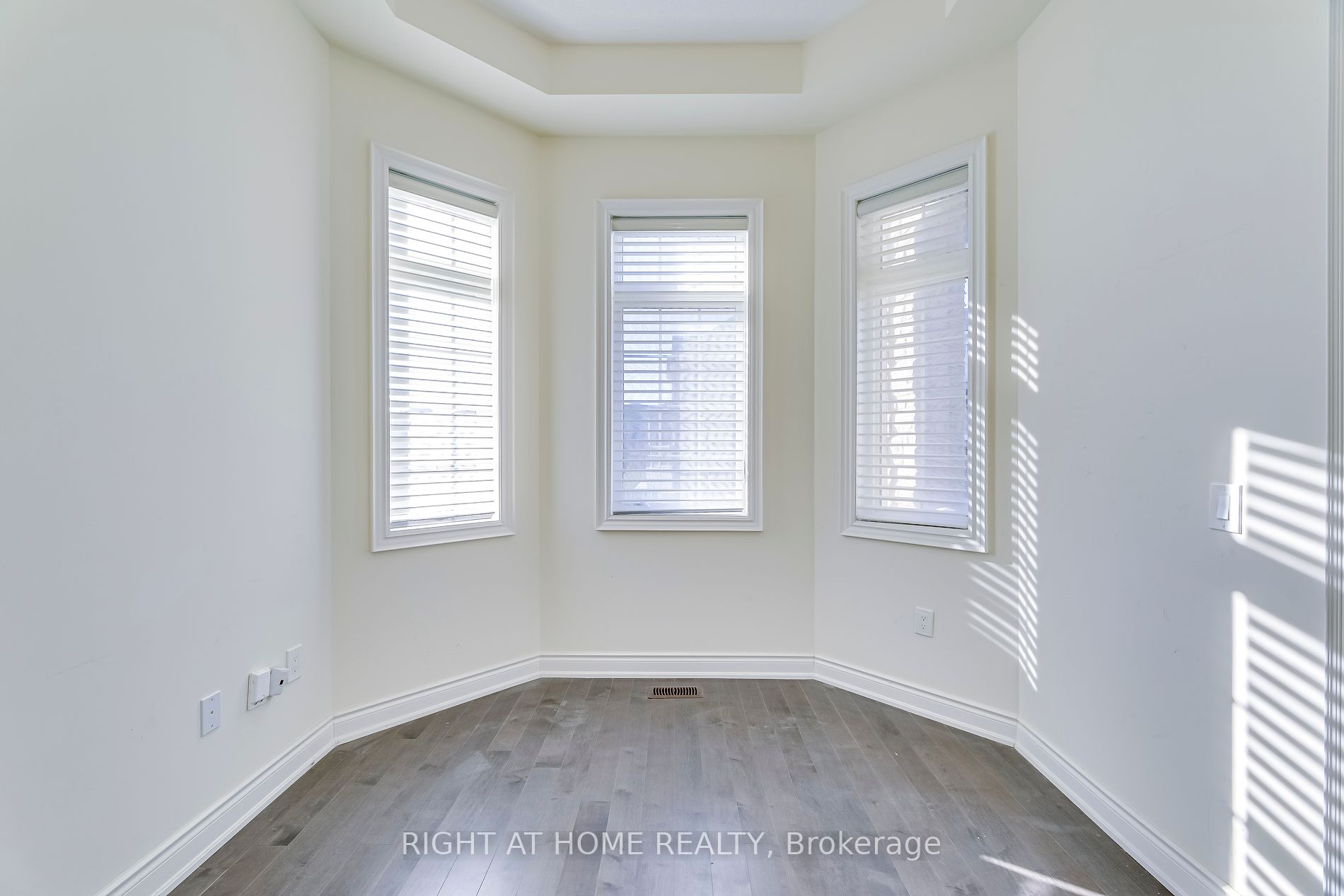 1551 Doran Cres