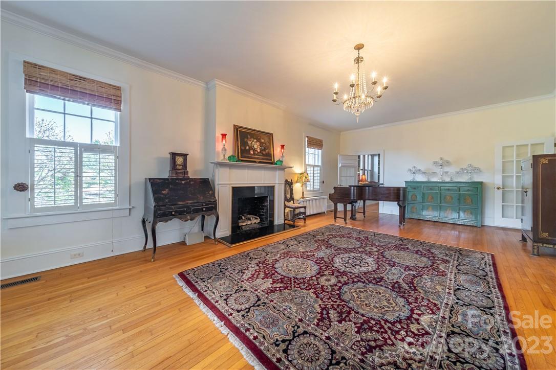 600 West Union Street