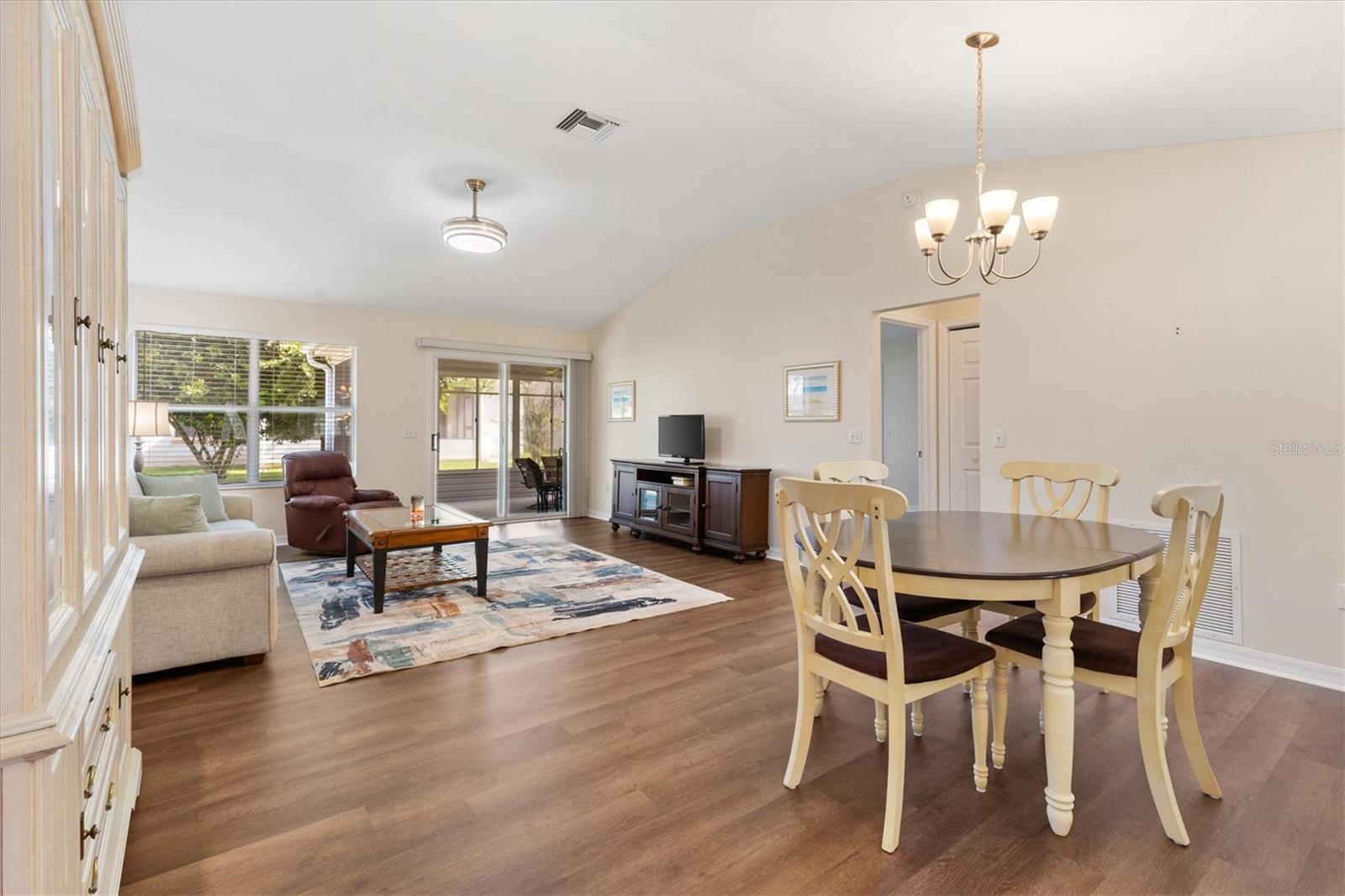 915 Ventura Drive