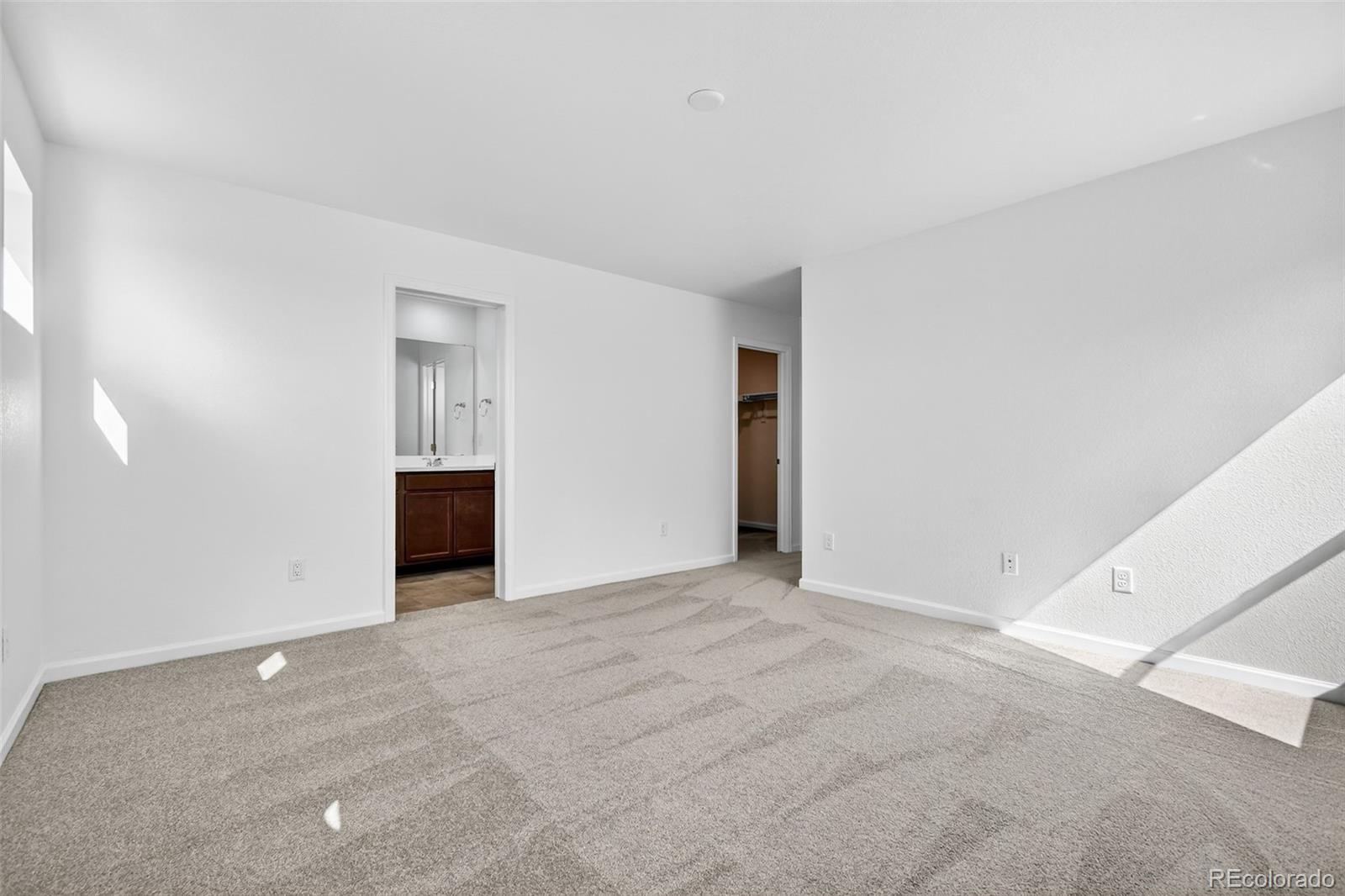 2110 Wagon Wheel Aly