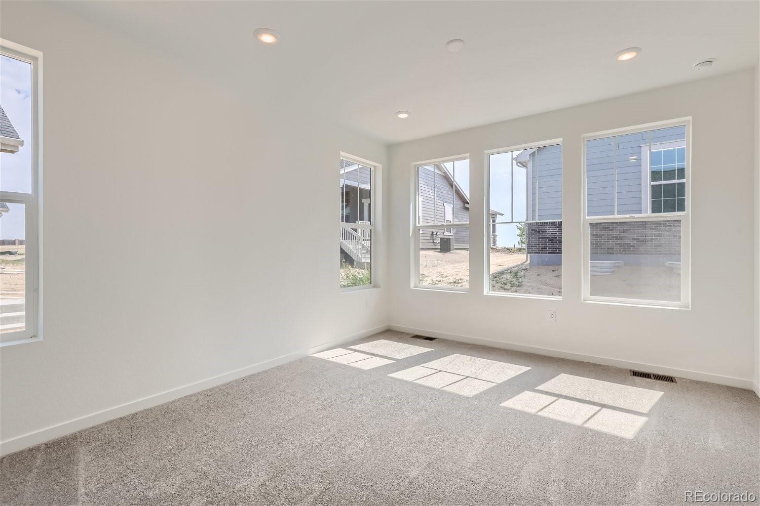 5164 N Quemoy Street