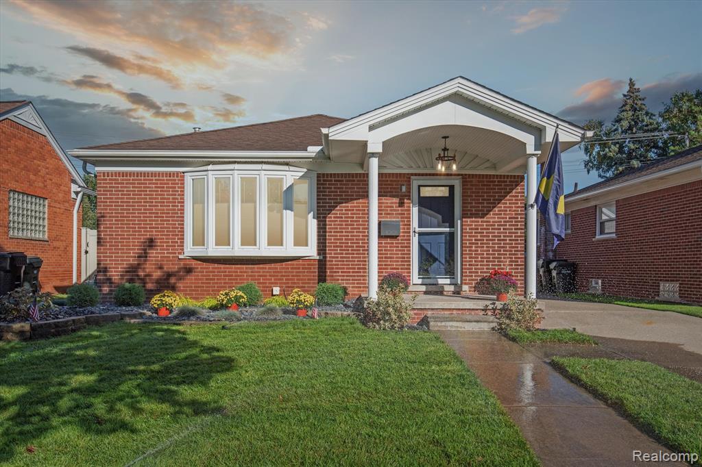 SHOWINGS START AT OPEN HOUSE SATURDAY 11-1PM. As good as new! Everything has been recently updated in 2024. Inside the main level you will find new LVP flooring, paint, molding, blinds, all doors, keyless entry, lighting & ceiling fans. Not to mention an all new bathroom with large shower and glass enclosure, Kitchen cabinets have been refaced, new quartz countertops, backsplash & all stainless steel appliances. Can't forget the custom closet which would be anyone's dream, with a barndoor. (3rd BR and can be turned back it wanted)   In the basement you will find new carpet, new walls and plenty of storage along with another full bath and the laundry area. Last but not least once outside you'll find the new garage is set up perfectly for hobbies or storage, the backyard is maintenance free with  all synthetic grass and the front yard has all new landscaping, grass and underground sprinklers.  Nothing to do here except move in! HOME IS AVAILABLE FURNISHED FOR AN ADDTIONAL AMOUNT ALONG WITH ALL OUTSIDE EQUIPMENT AND BRAND NEW WASHER AND DRYER.