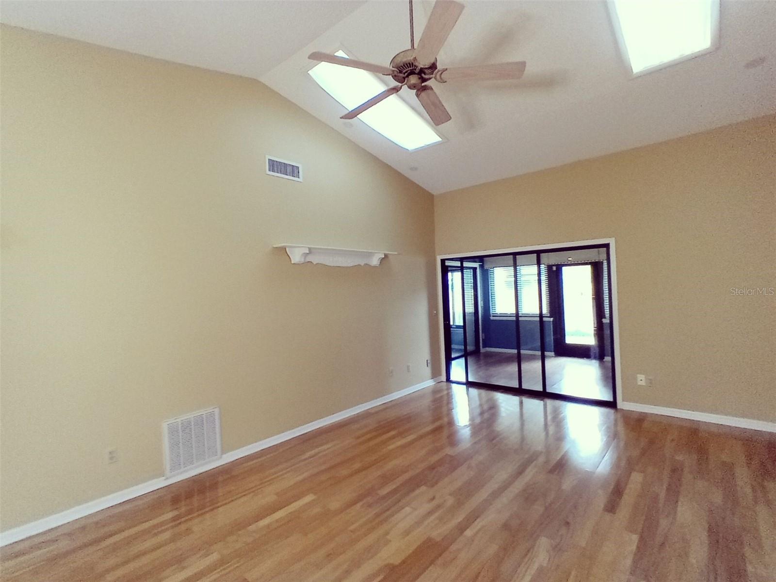 2503 Tahoe Circle 2503