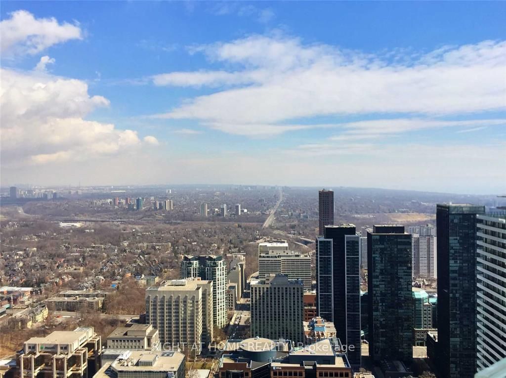 1 E Bloor St 5704