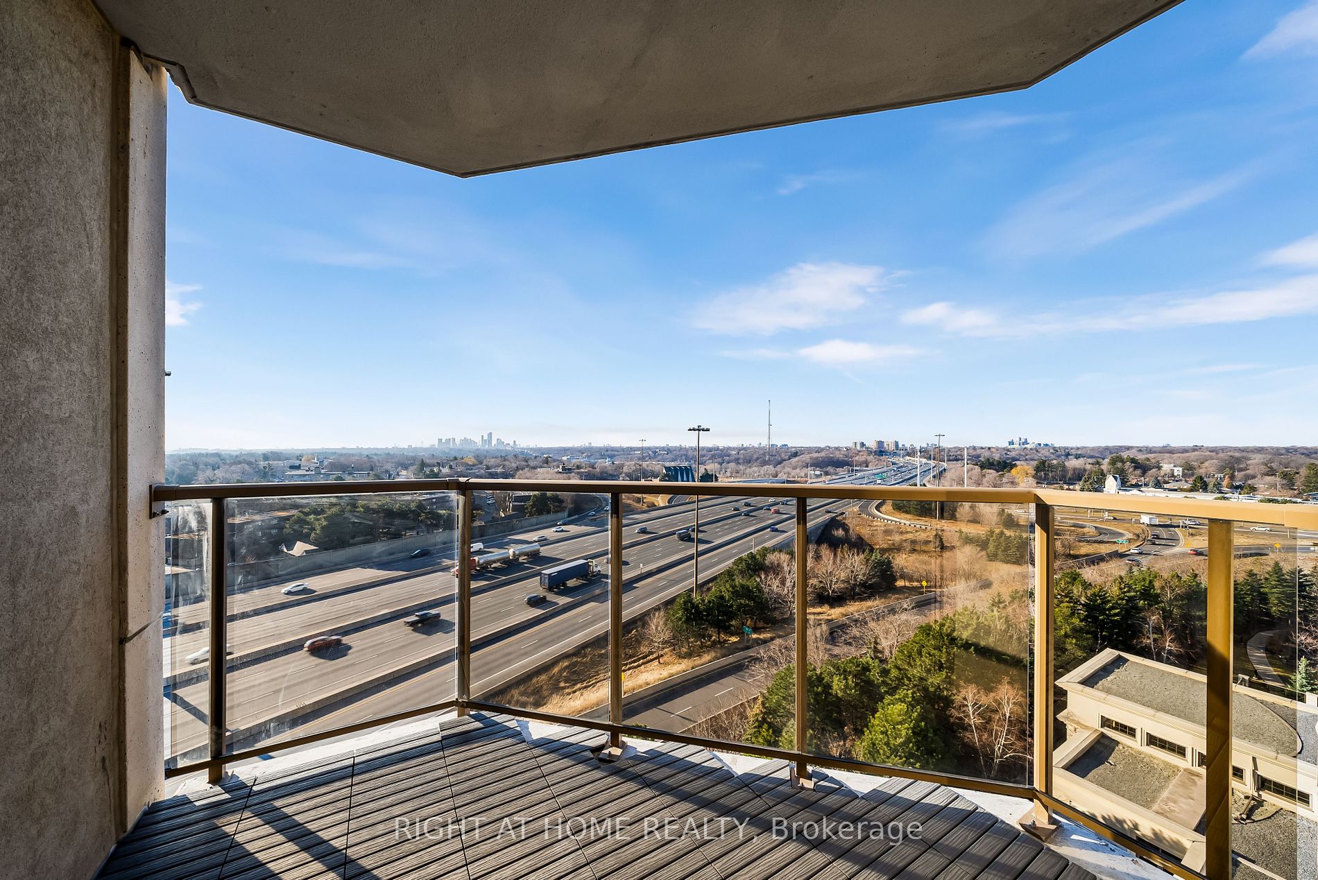 80 S Harrison Garden Blvd 1122