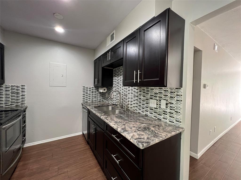 This delightful condo features a charming one-bedroom, one-bathroom layout that exudes coziness and warmth. Its prime location right across from the prestigious Ridglea Country Club Golf Course offers stunning views and a serene setting.

Convenience is key, with abundant shopping and dining options just minutes away at Waterside and Clearfork, providing easy access to leisure and entertainment. As you ascend the carpeted stairway, you'll be captivated by the sense of history and nostalgia that surrounds you, leading to a spacious and inviting unit.

Modern comfort is ensured with new windows and a washer-dryer combo. Amenities such as a clubhouse and community pool offer ample opportunities for relaxation and recreation. Plus, with close proximity to the Chisholm Trail, I-30, and I-20, commuting and getting around the area is a breeze.

Come and experience the charm and comfort of this delightful condo for yourself. Schedule a viewing today and discover why it's the perfect place to call home! Electric and water bills included.