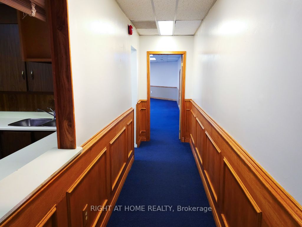 10 Harlech Crt 1