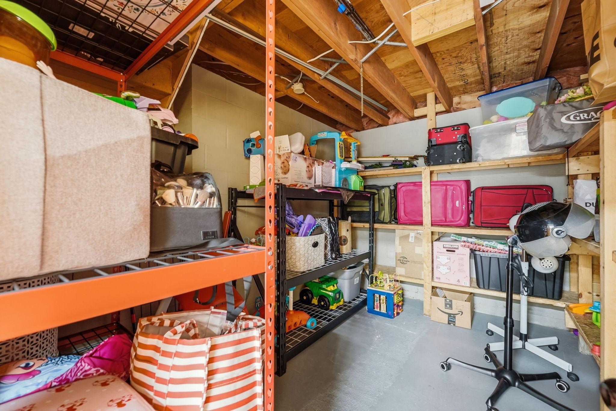 214 Highview Drive W