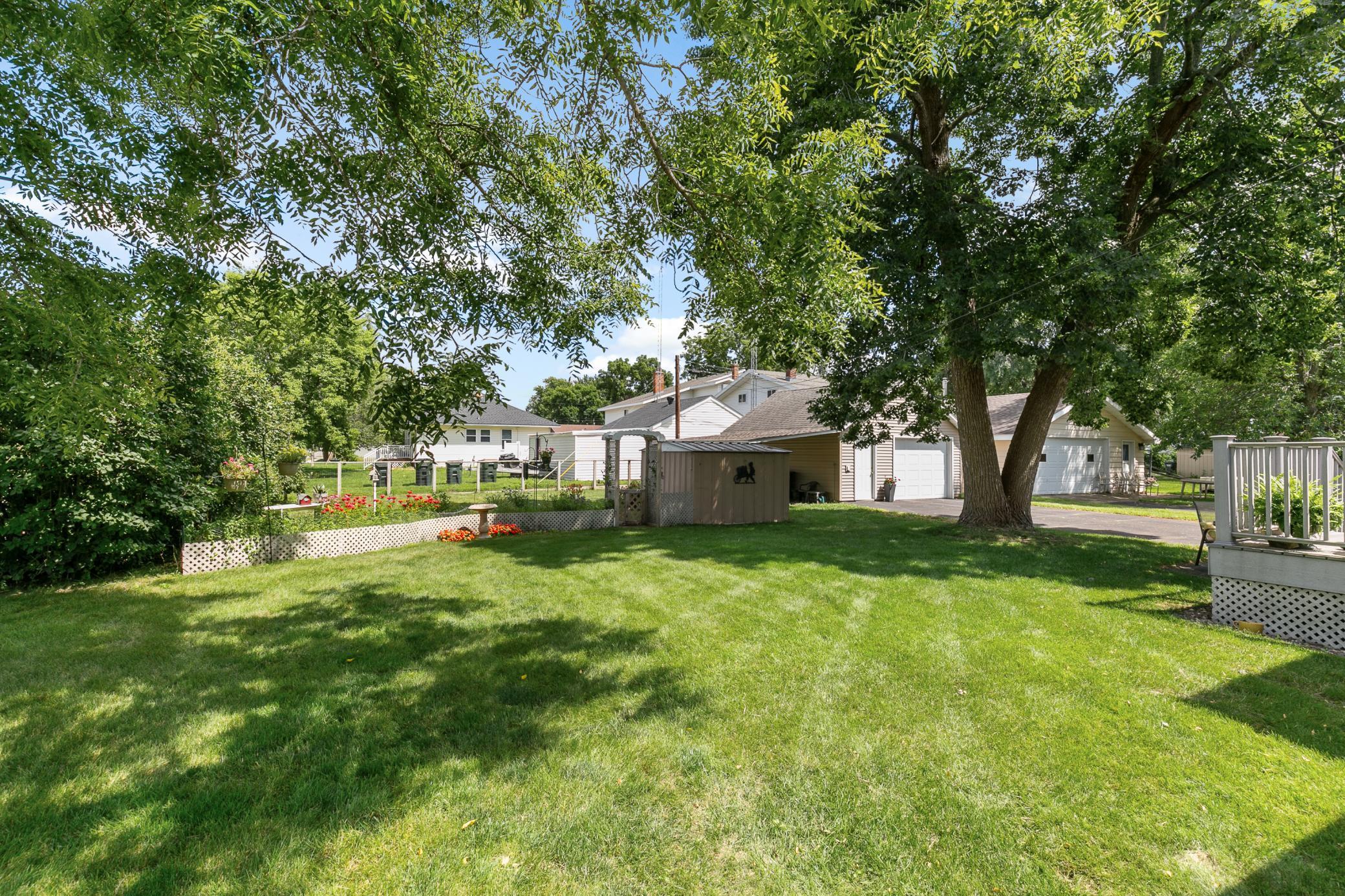 154 8th Avenue N
