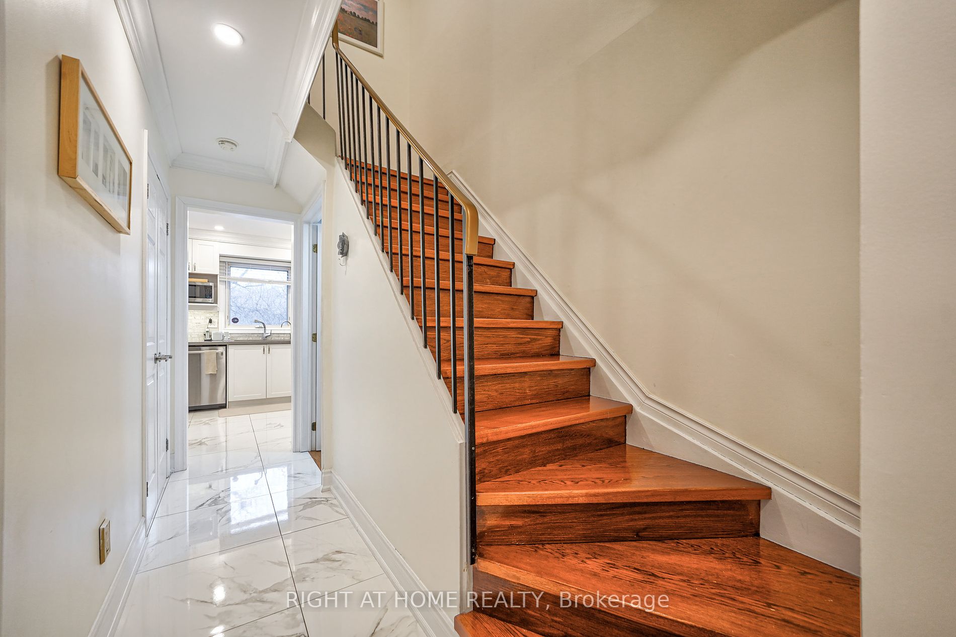 158 Borrows St