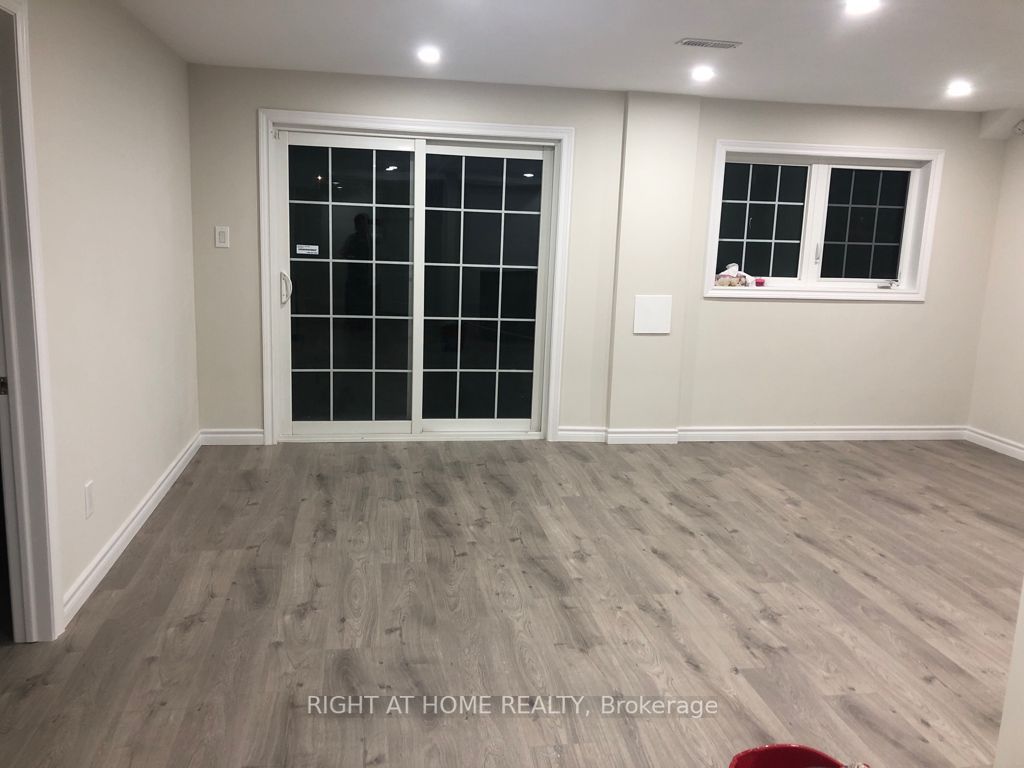 2545 Snow Knight Dr Lower