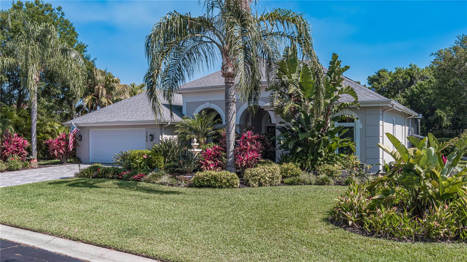 11806 Oak Ridge Drive