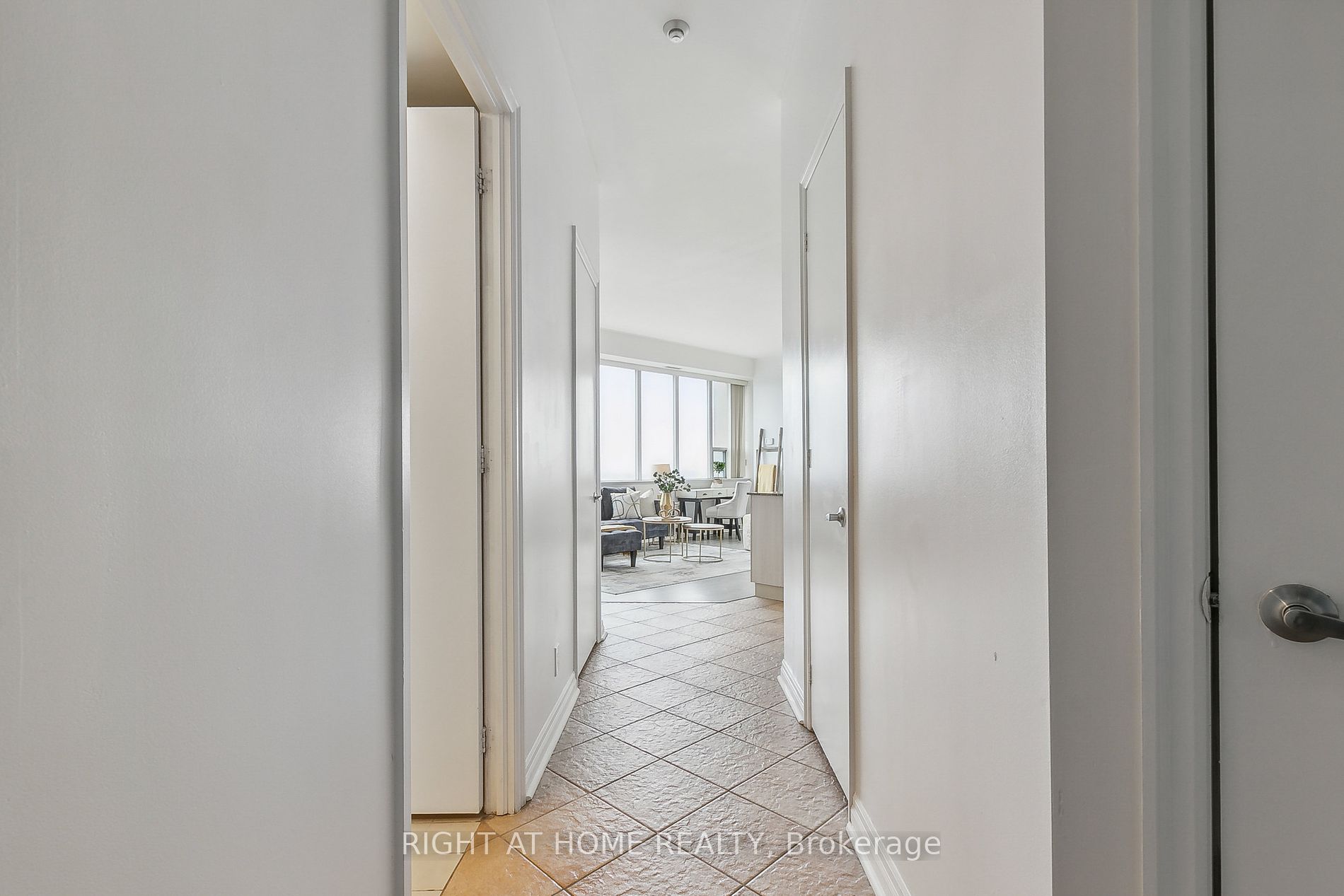 797 Don Mills Rd 802