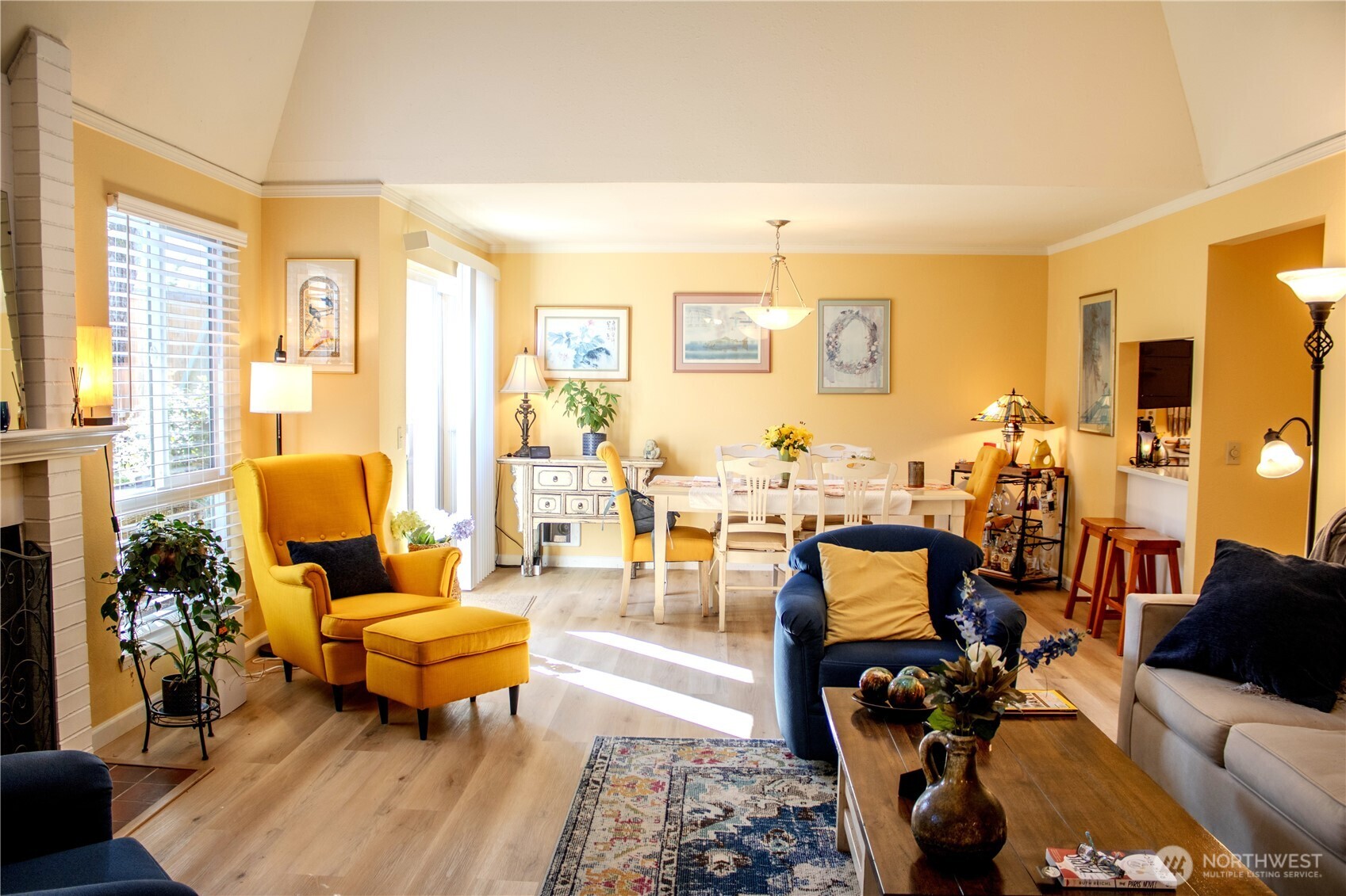 Bellevue - 1611  102nd Place NE