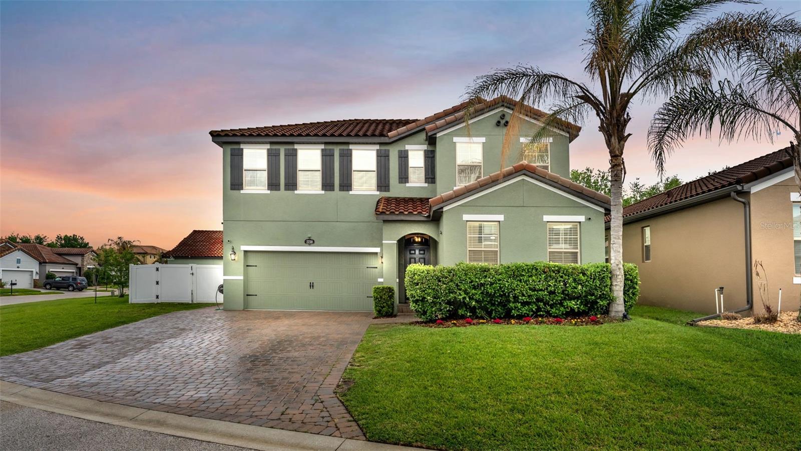 2250 Bella Luna Circle