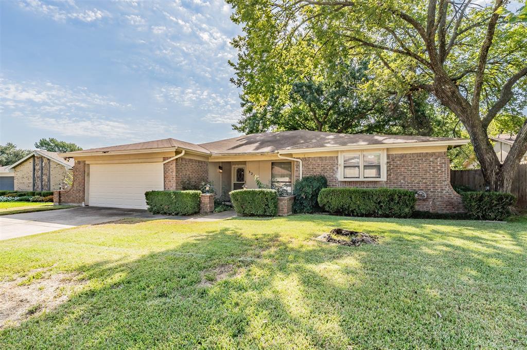 Wonderful Bedford Location! Nestled on a quiet cul-de-sac, this property offers a desirable location just two blocks from walking and biking trails and within walking distance of an elementary school. The open-concept living and kitchen area features a vaulted ceiling in the living room and a charming bay window in the kitchen dining area. The spacious primary suite offers a private bath with separate vanities and closets for added convenience. Enjoy the large backyard, a relaxing, shaded retreat perfect for unwinding after a long day. An excellent opportunity for investors or buyers looking to make a home their own! Don’t miss your chance to see this property today. Property is being sold AS IS.