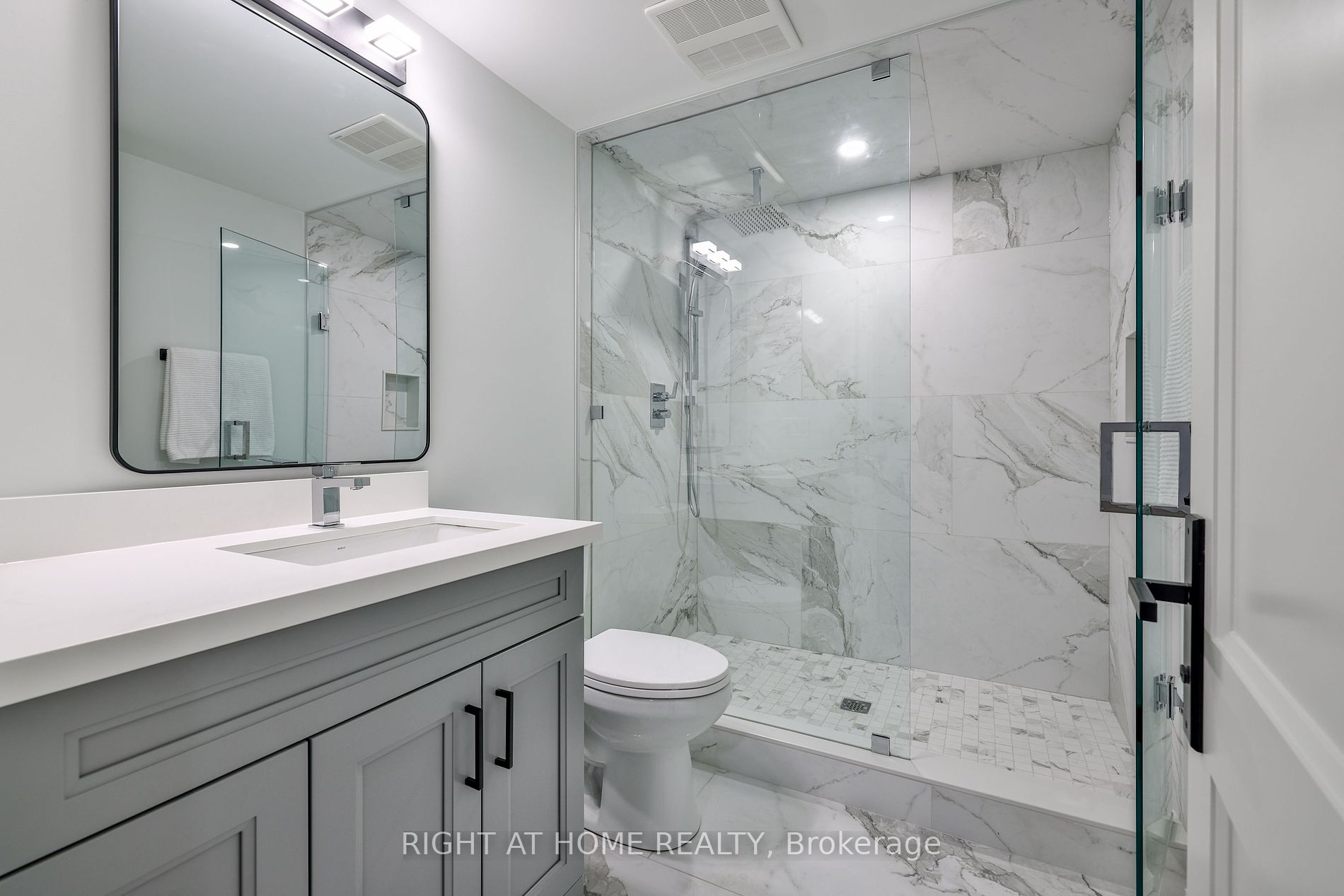 8 Hughson Dr