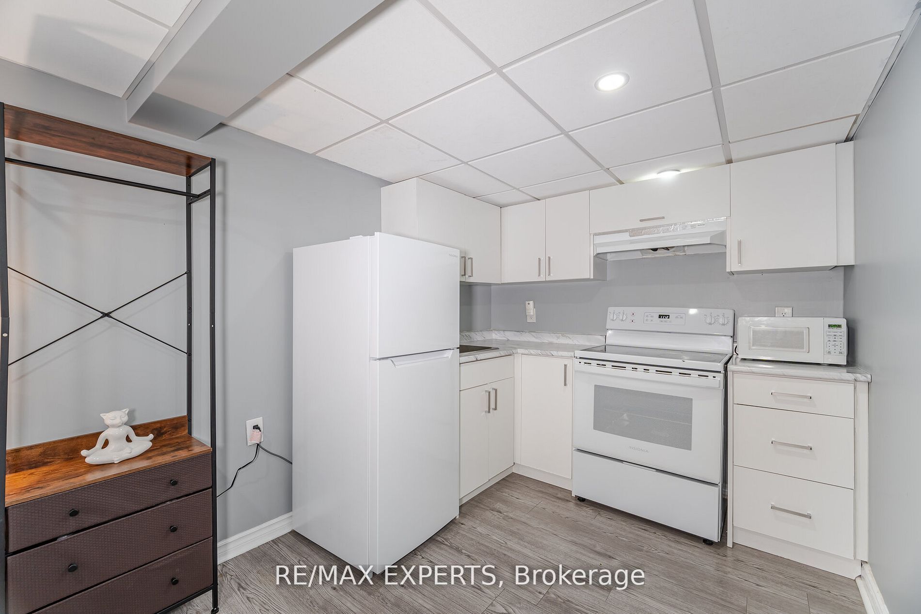 9 Grand River Crt