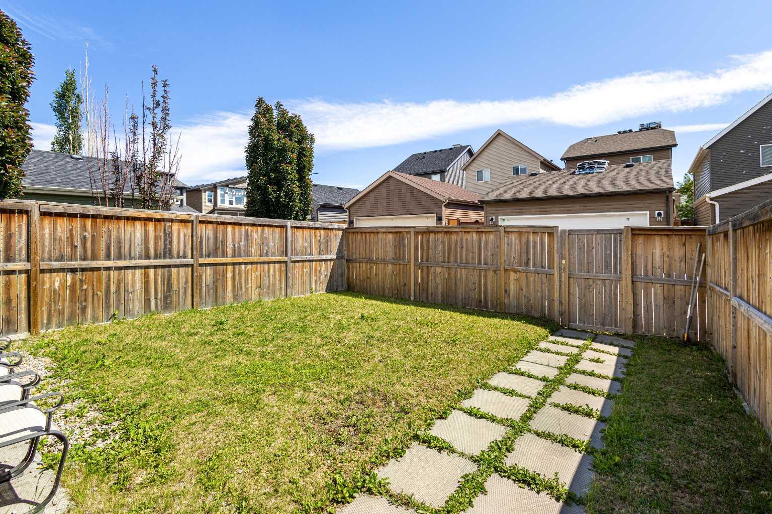 90 Evansridge Crescent NW
