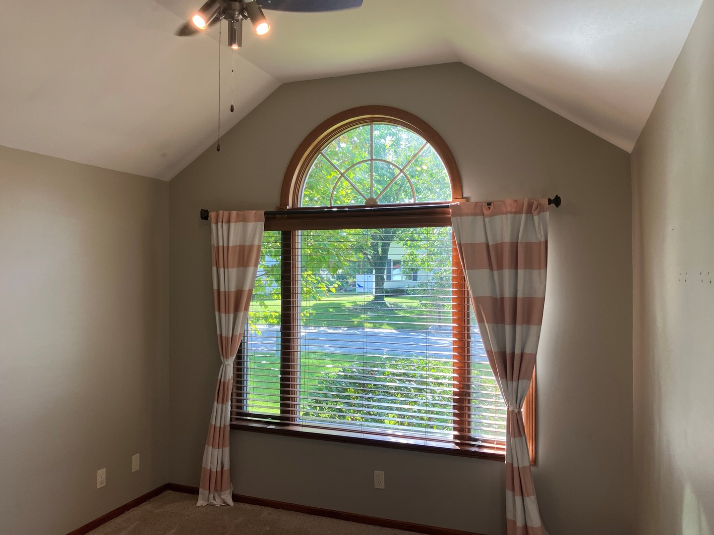 2814 W Oakbrook Court