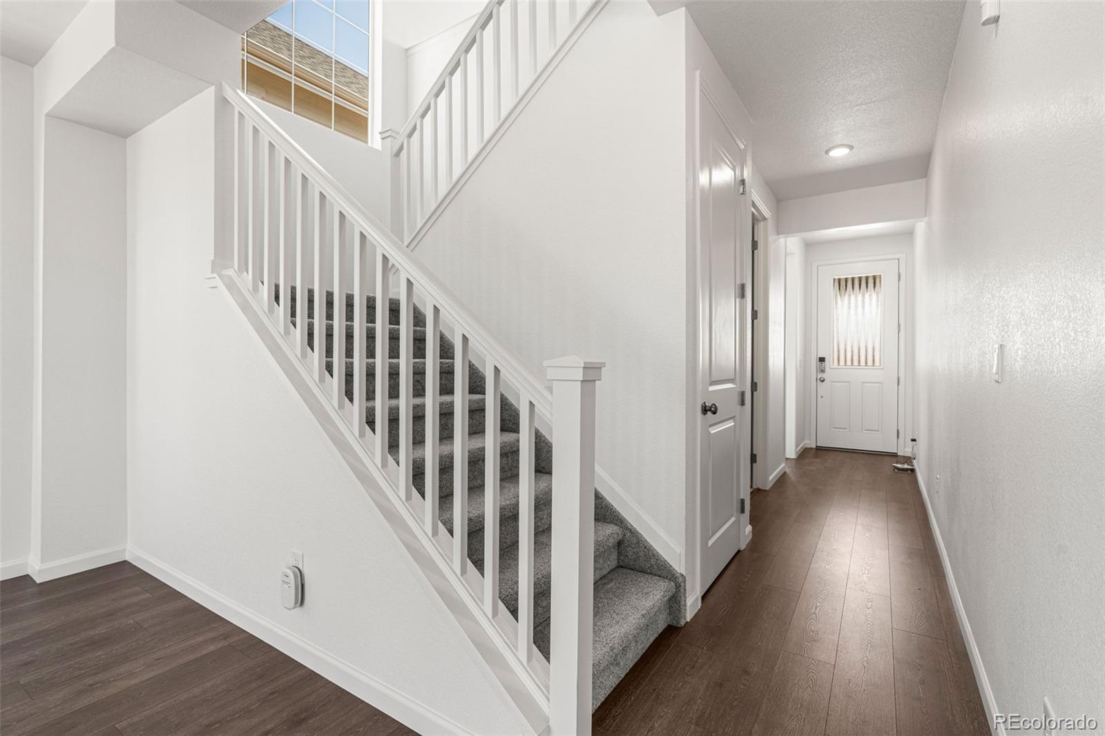 8942 Whiteclover Street