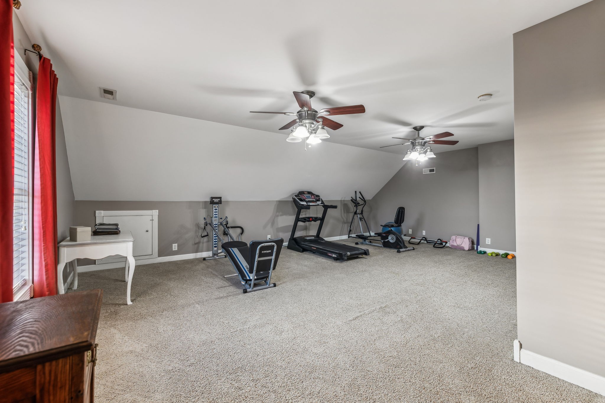5881 Highway 31 W