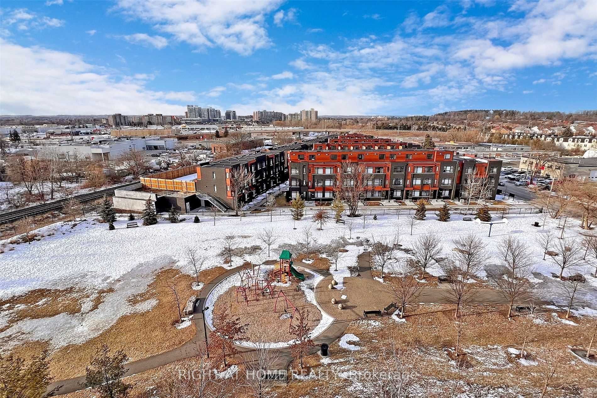 350 Red Maple Rd 817