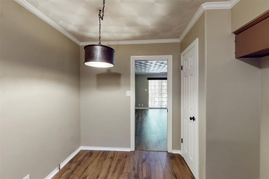 2301 Ridgmar Plaza 8