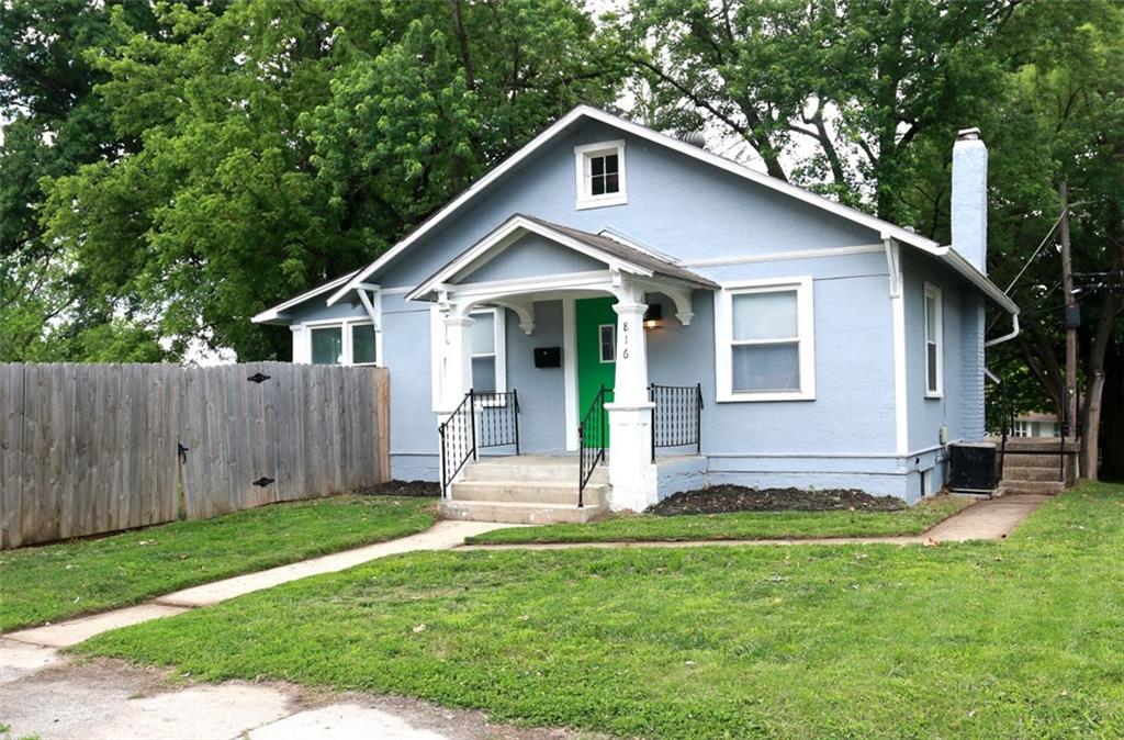 816 S Huttig Avenue