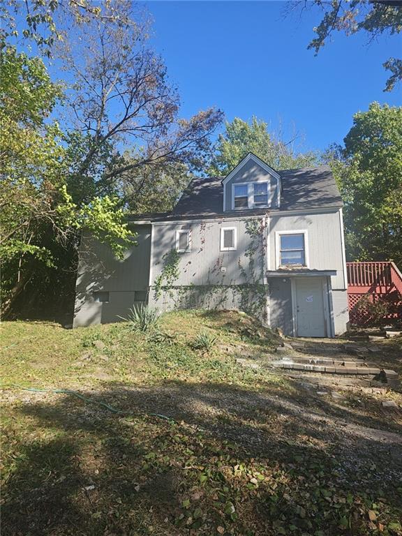 5301 NW Waukomis Drive