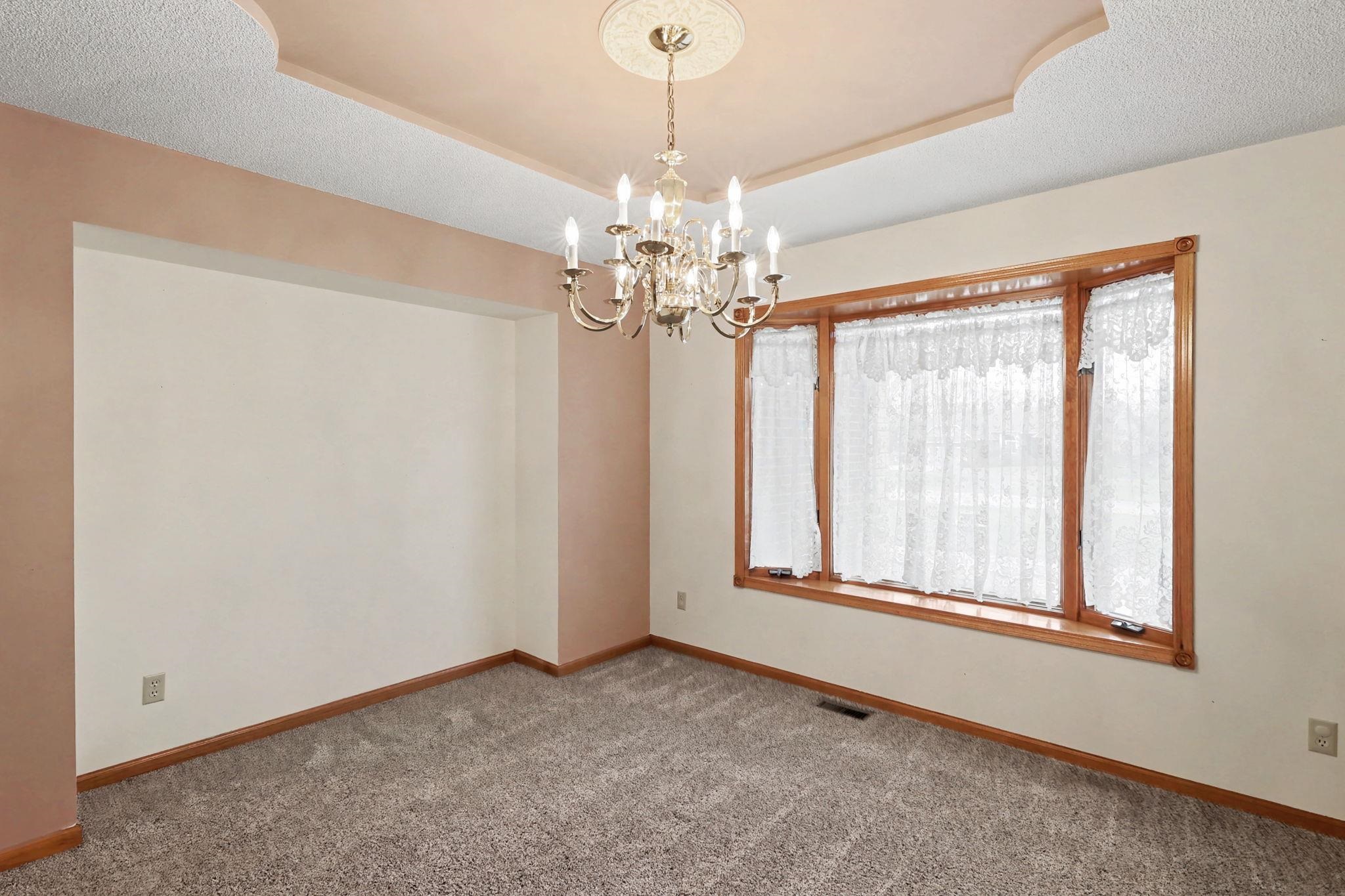 2318 N Cedar Downs Ln