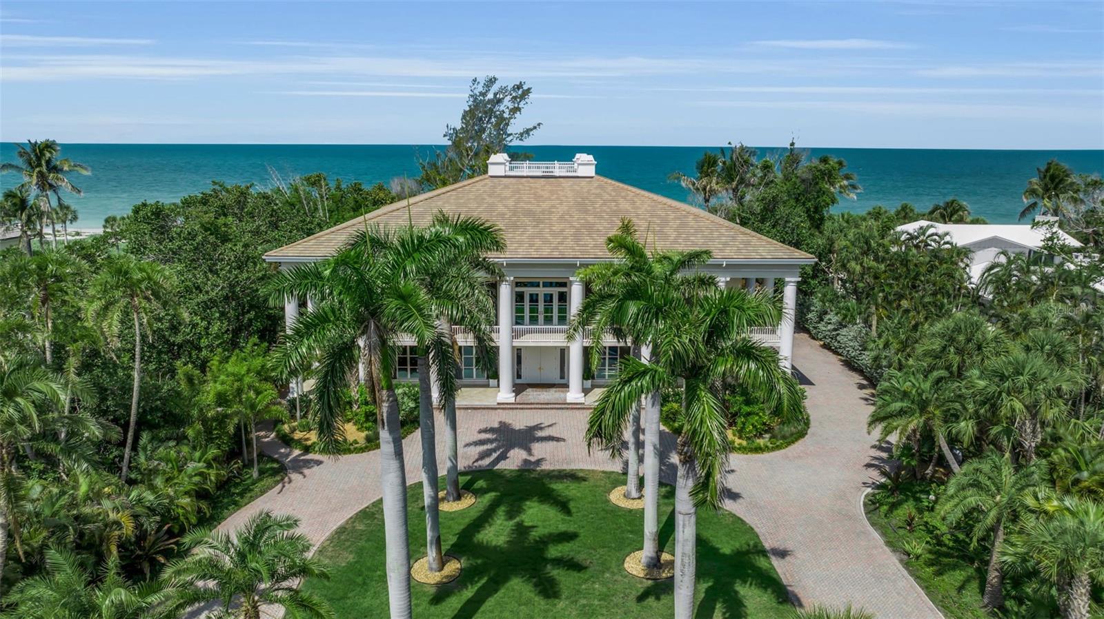 8132 Sanderling Road, Sarasota, FL